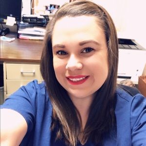 Meet your Posher, Monique